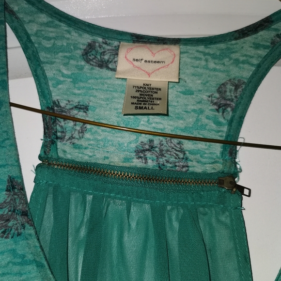 3/$15 Tank top - Picture 4 of 5